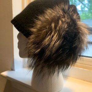 Knit 20 hat with fur